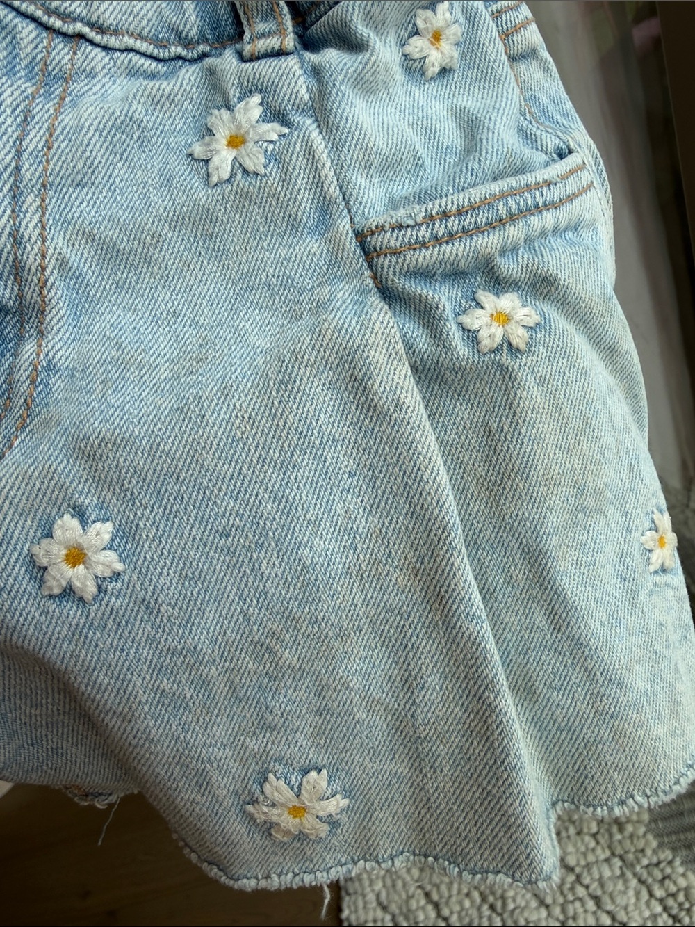 Zara Light Blue Denim Daisy Embroidered Girls Shorts - Picture 5 of 5
